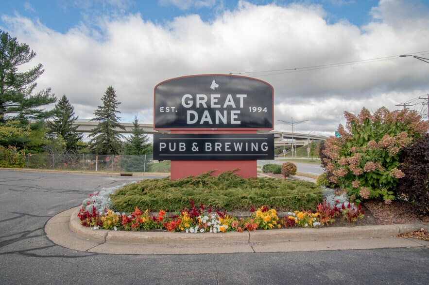 More Photos Of 2305 Sherman St, Wausau General Retail For Sale