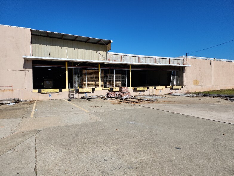 More Photos Of 401 Towel Ave, Valley Land For Sale
