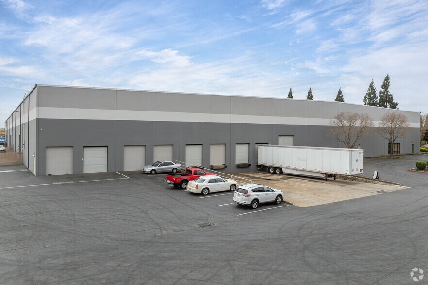 More Photos Of 11255 Pyrites Way, Gold River Warehouse For Lease