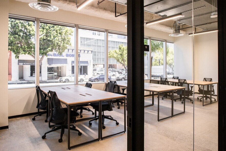 More Photos Of 401 W A St, San Diego Coworking Space