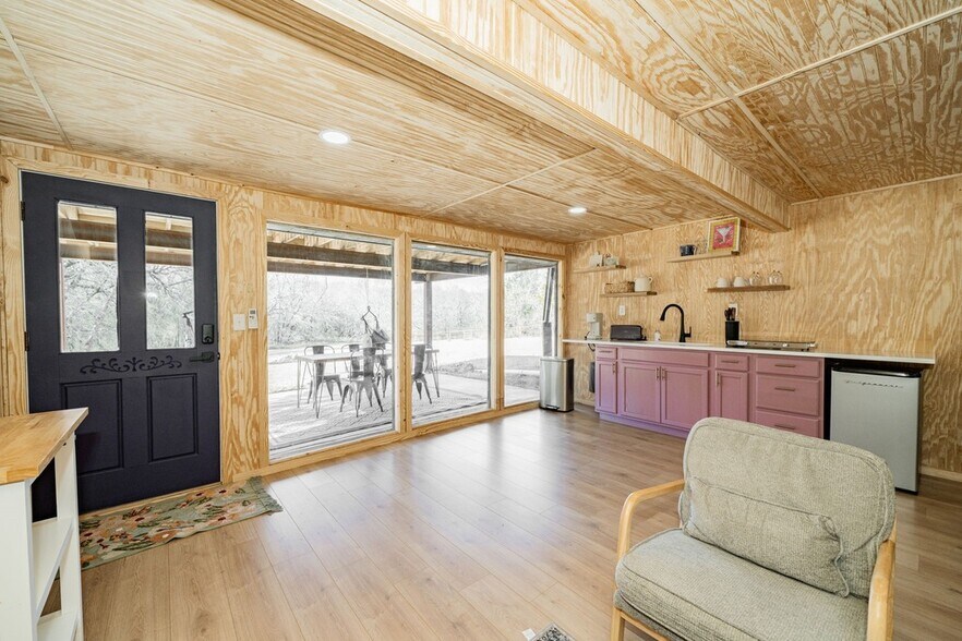 More Photos Of 691 Bear Rd, Van Alstyne Specialty For Sale