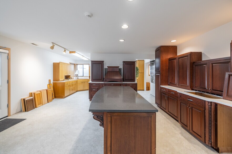 More Photos Of 3111 T Ave, Anacortes Warehouse For Sale