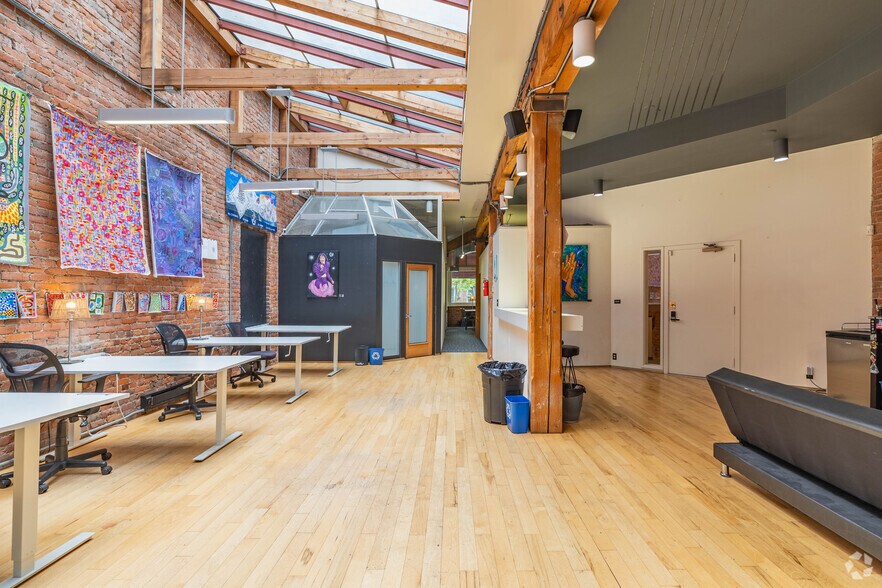 More Photos Of 313 1st Ave S, Seattle Office For Lease