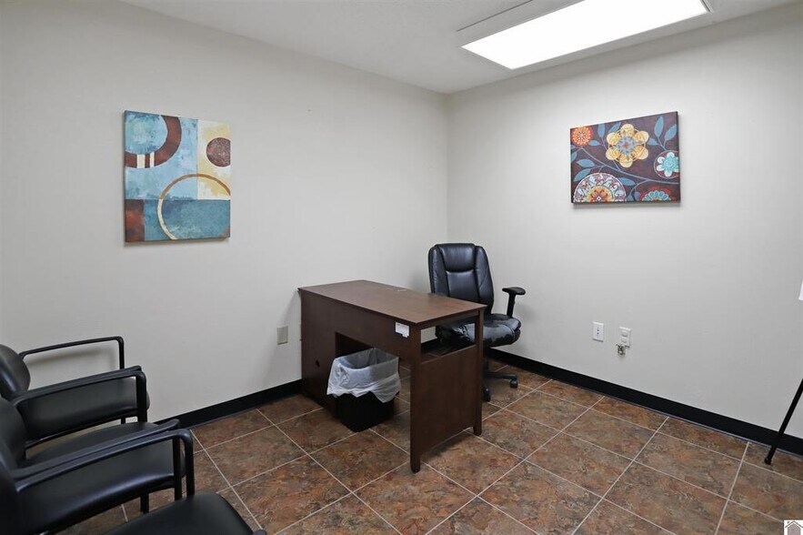 More Photos Of 145 Vine St, Benton Medical For Sale