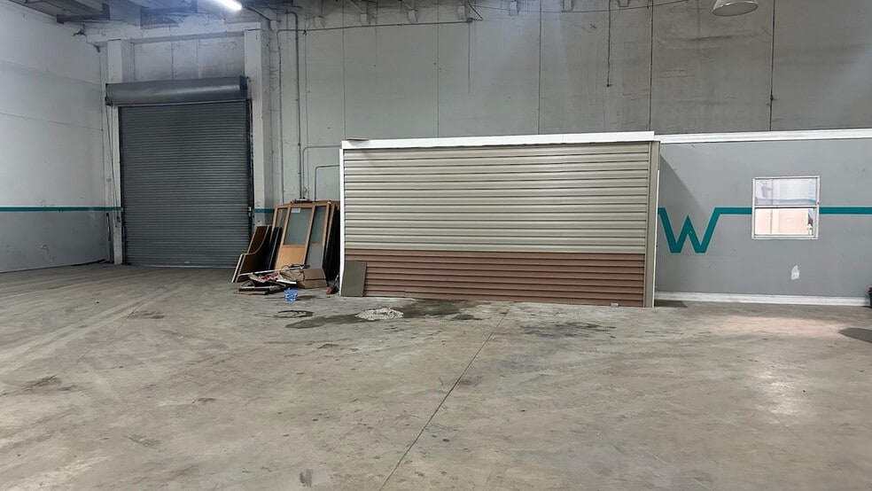 More Photos Of 2305 NW 150th St, Opa Locka Warehouse For Sale