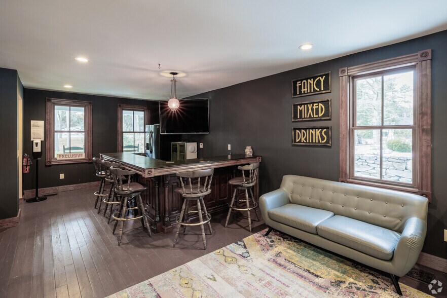 More Photos Of 1200 NY-42, Sparrow Bush Specialty For Sale