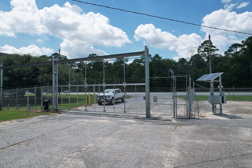 More Photos Of 326 Cordele Rd, Albany Industrial For Sale