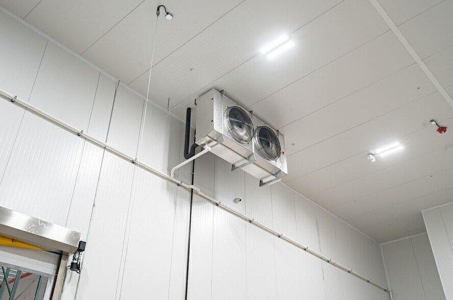 More Photos Of 11305 NW 122nd St, Miami Refrigeration Cold Storage For Lease