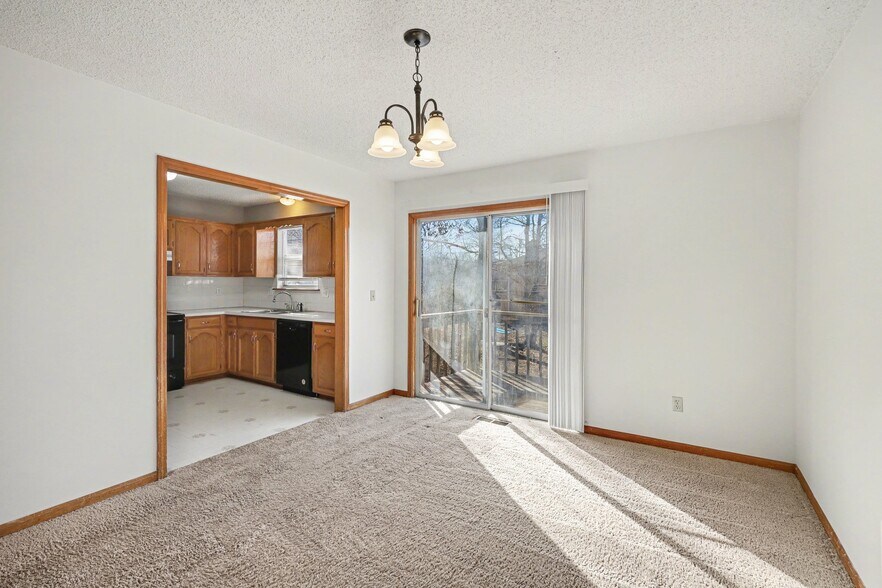 More Photos Of 209 SW Pryor Rd, Lee's Summit Multifamily For Sale