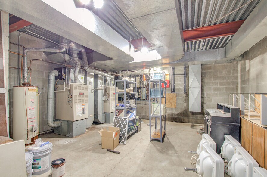 More Photos Of 1010 Burr St, Jackson Medical For Lease