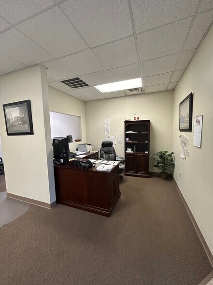 More Photos Of 1804 N 2nd St, Ironton Office For Sale