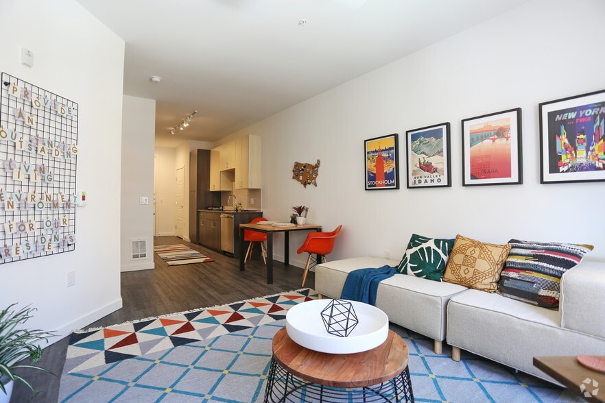 More Photos Of 1850 N 34th St, Seattle Apartments For Lease