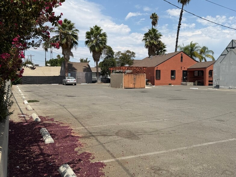 More Photos Of 6461 Brockton Ave, Riverside Restaurant For Sale
