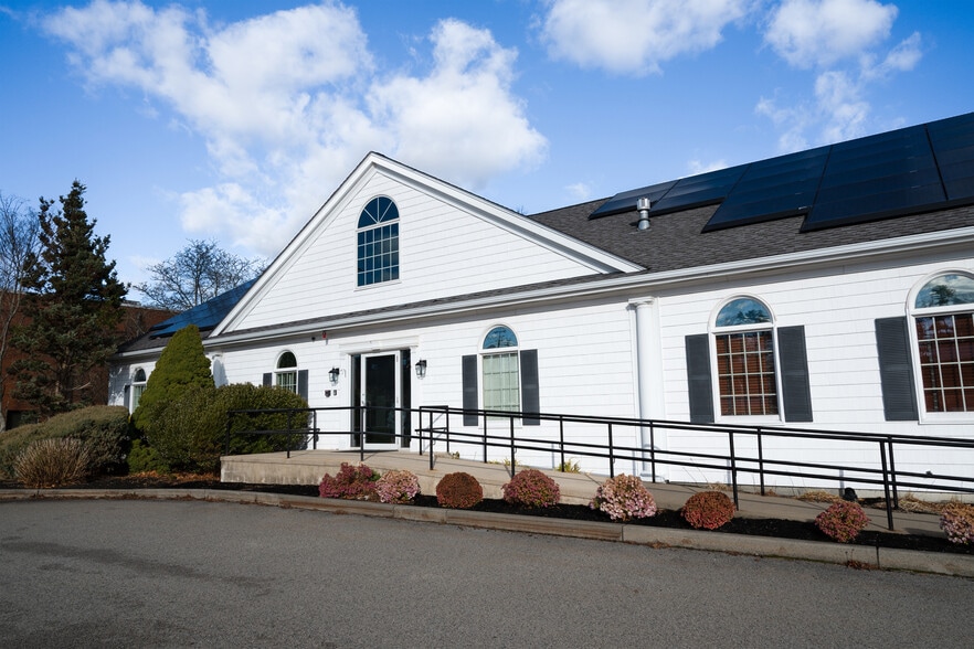 More Photos Of 988 Plain St, Marshfield Loft Creative Space For Lease