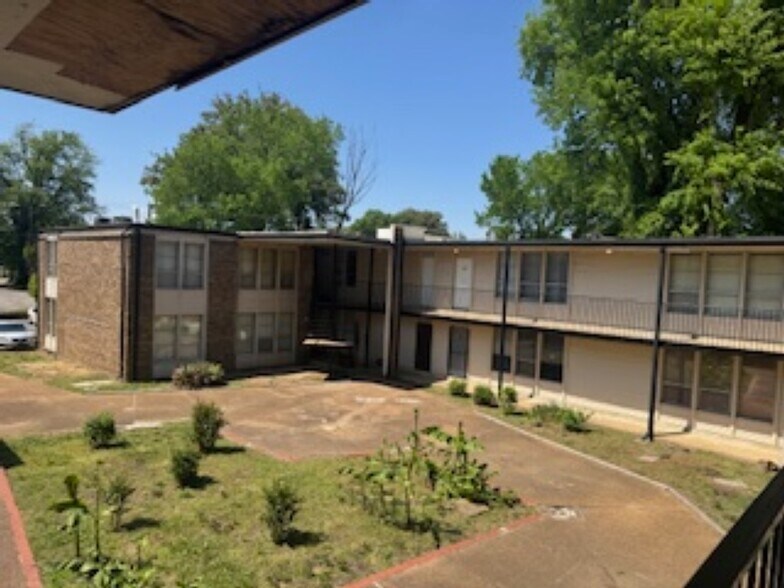 More Photos Of 45 N Belvedere Blvd, Memphis Multifamily For Sale
