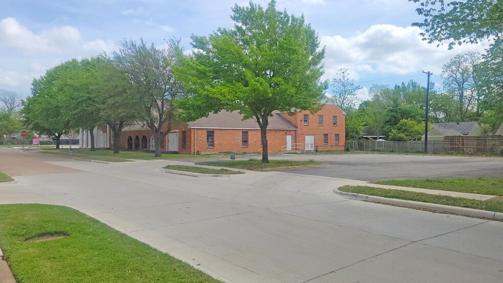 More Photos Of 8822 Angora St, Dallas Religious Facility For Sale