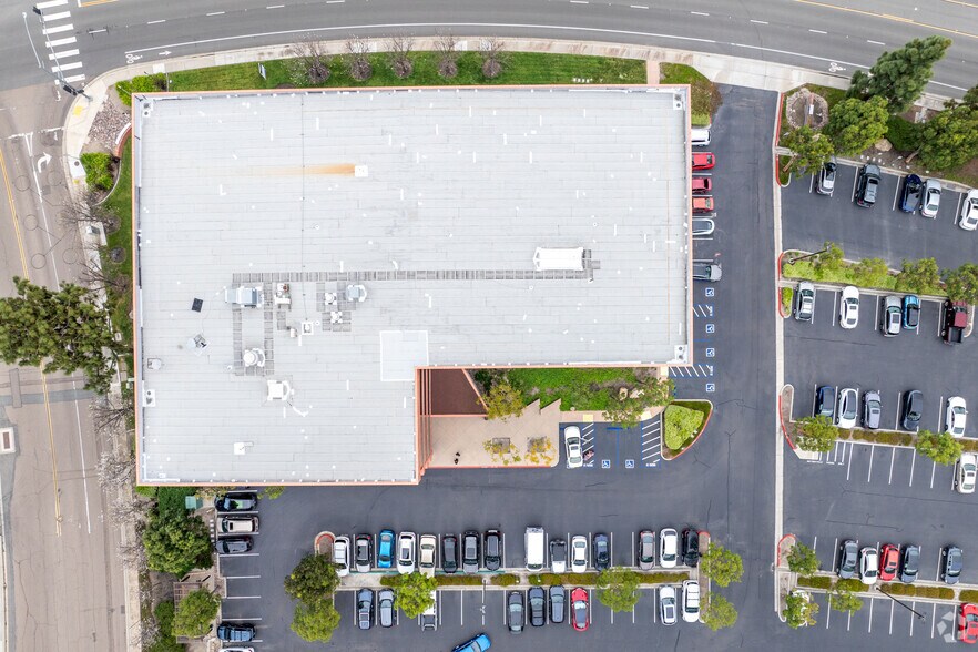 More Photos Of 16870 W Bernardo Dr, San Diego Office For Lease