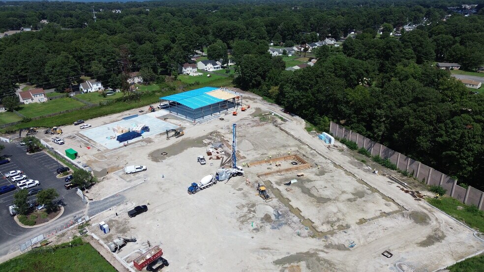 More Photos Of 1050 University Blvd, Portsmouth Light Distribution For Lease
