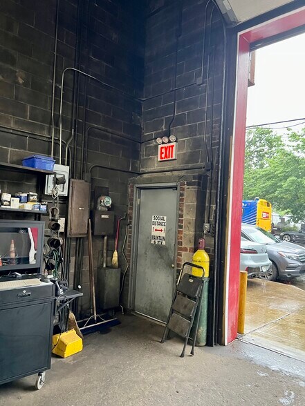 More Photos Of 1366-1368 Ralph Ave, Brooklyn Warehouse For Lease