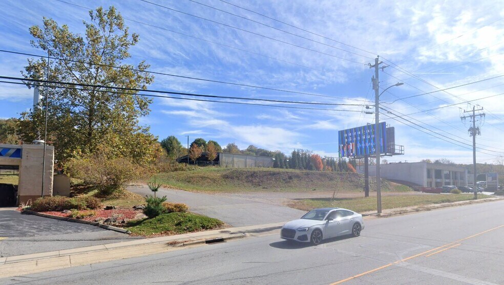 More Photos Of 1260 Hendersonville Rd, Asheville Land For Sale