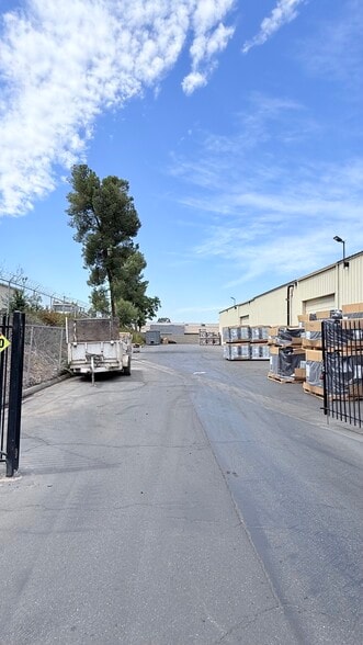 More Photos Of 3070 Myers St, Riverside Warehouse For Sale