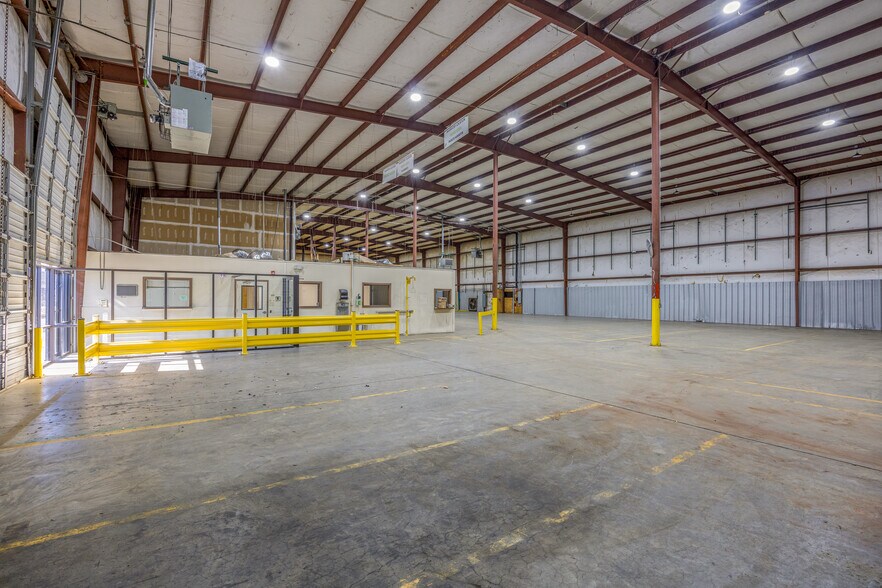 More Photos Of 120 McDougall Ct, Greenville Unknown For Lease