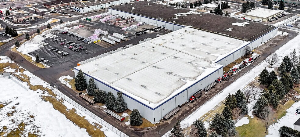 More Photos Of 14399 Huntington Ave, Savage Distribution For Lease