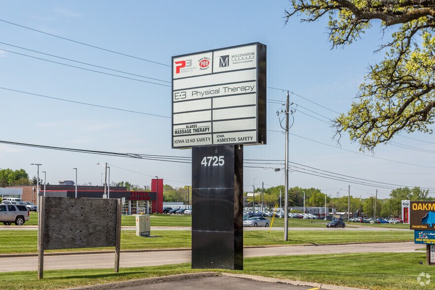 More Photos Of 4725 Merle Hay Rd, Des Moines Office For Lease