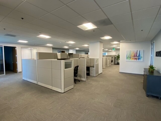 More Photos Of 1 Pointe Dr, Brea Office For Lease
