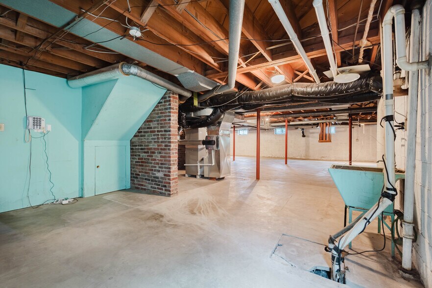 More Photos Of 3025 Breckenwood Dr, Lexington Multifamily For Sale