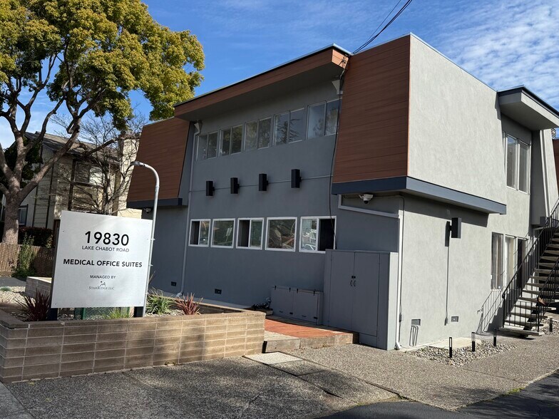 Primary Photo Of 19830 Lake Chabot Rd, Castro Valley Medical For Lease