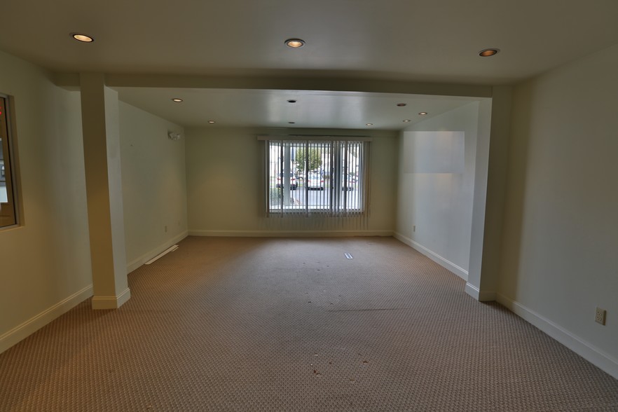 More Photos Of 77 State Rd, Dartmouth Office For Lease