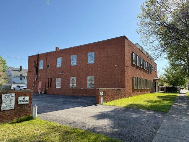 More Photos Of 12001 Shaker Blvd, Cleveland Medical For Sale