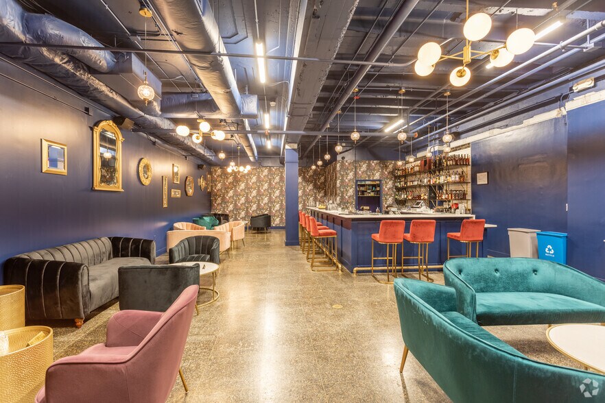 More Photos Of 101-103 W Main St, Durham Office For Lease