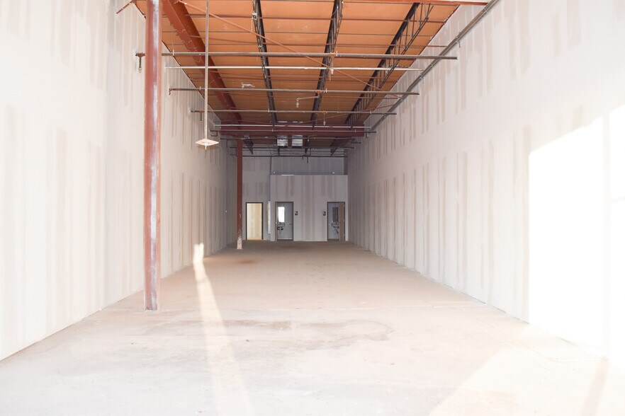 More Photos Of 5002 34th St, Lubbock Unknown For Lease