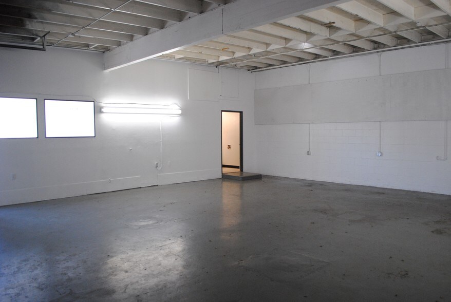More Photos Of 710 E 8th St, National City Auto Repair For Sale