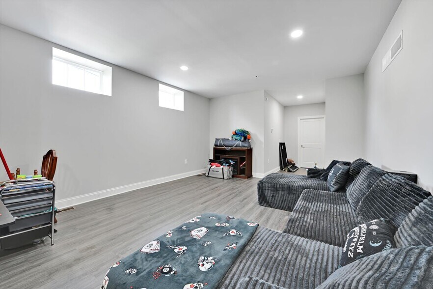 More Photos Of 236 W Market St, Jonestown Multifamily For Sale