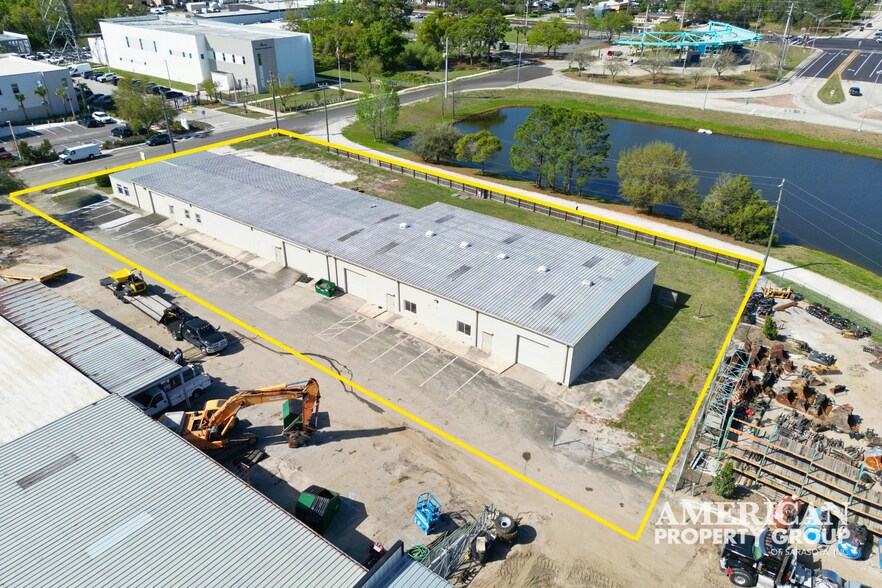 Primary Photo Of 6055 Porter Way, Sarasota Warehouse For Lease