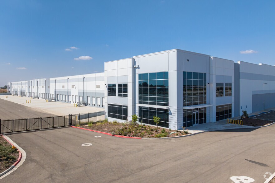 Primary Photo Of W Paige Ave & S I St, Tulare Unknown For Lease