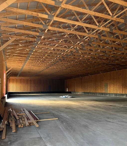 More Photos Of 999 Aero Dr, Cheektowaga Warehouse For Lease