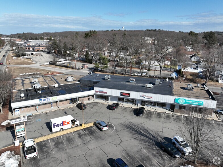 More Photos Of 53 Hooksett Rd, Manchester Freestanding For Lease