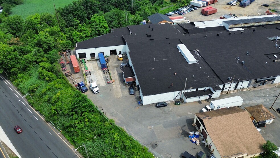 More Photos Of 3 Cass St, Keyport Warehouse For Lease