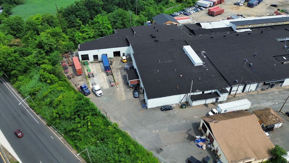 More Photos Of 3 Cass St, Keyport Warehouse For Lease