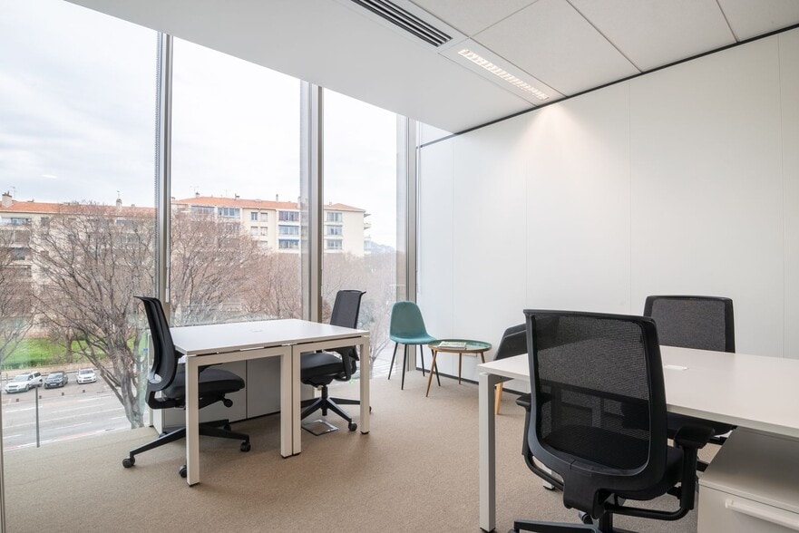 More Photos Of 1690 Broadway, Fort Wayne Coworking Space