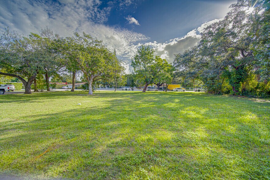 More Photos Of 400 Fluvia Ave, Coral Gables Land For Sale