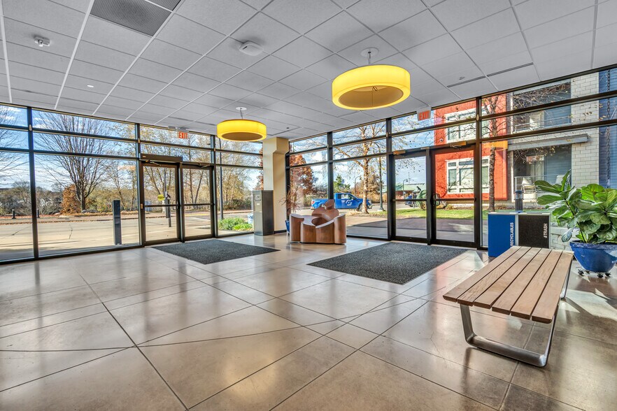 More Photos Of 215 Riverfront Ter, Eau Claire Office For Lease