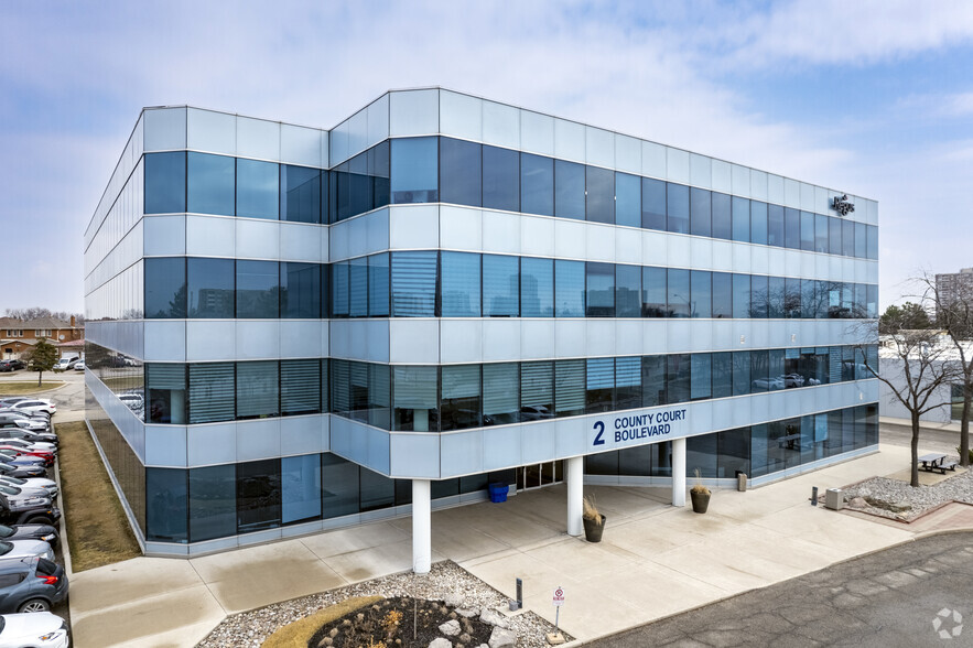 Primary Photo Of 2 County Court Blvd, Brampton Coworking Space