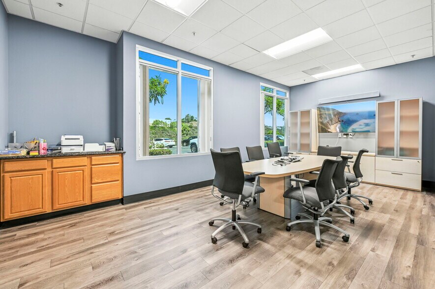 More Photos Of 3164 Lionshead Ave, Carlsbad Office For Sale