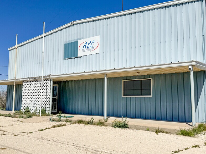Primary Photo Of 3310 NW Loop 338, Odessa Warehouse For Lease