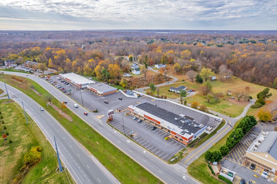 More Photos Of 10068-10120 Southern Maryland Blvd, Dunkirk Unknown For Lease